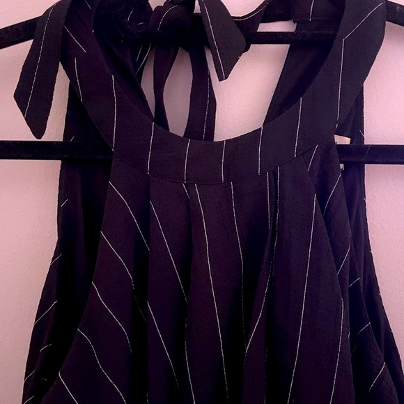 Black Pinstripe Sleeveless Jumpsuit - Picture 5 of 8